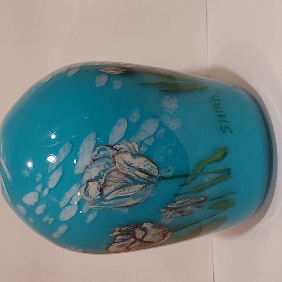 HANDMADE GRAAL GLASS VASE, TULIPS ON BLUE BACKGROUND - Picture 3 of 7